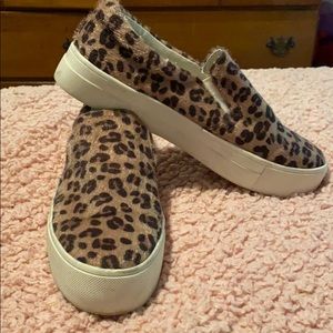 American Eagle Leopard Shoe